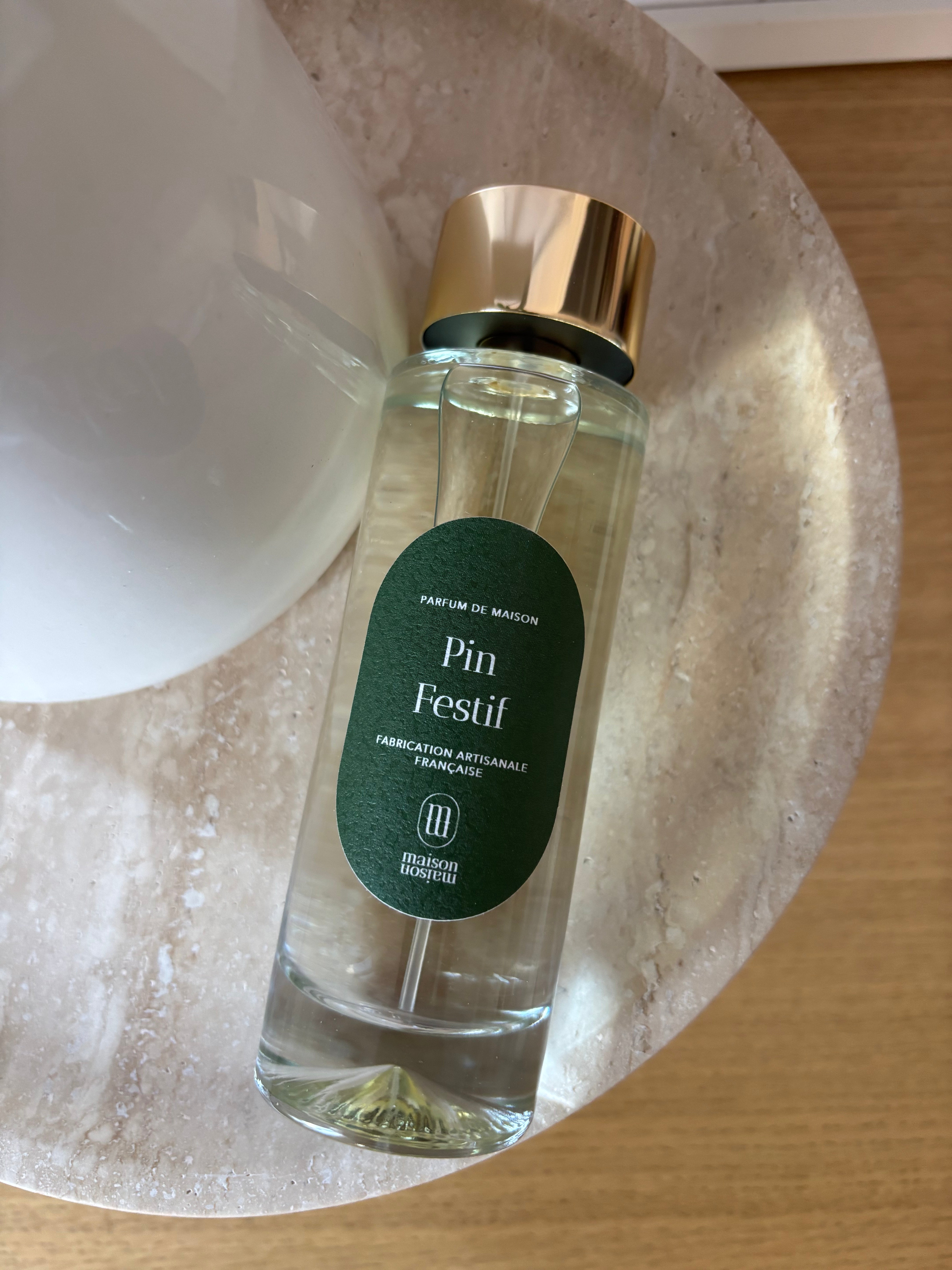 Pin Festif Parfum d'ambiance et linge