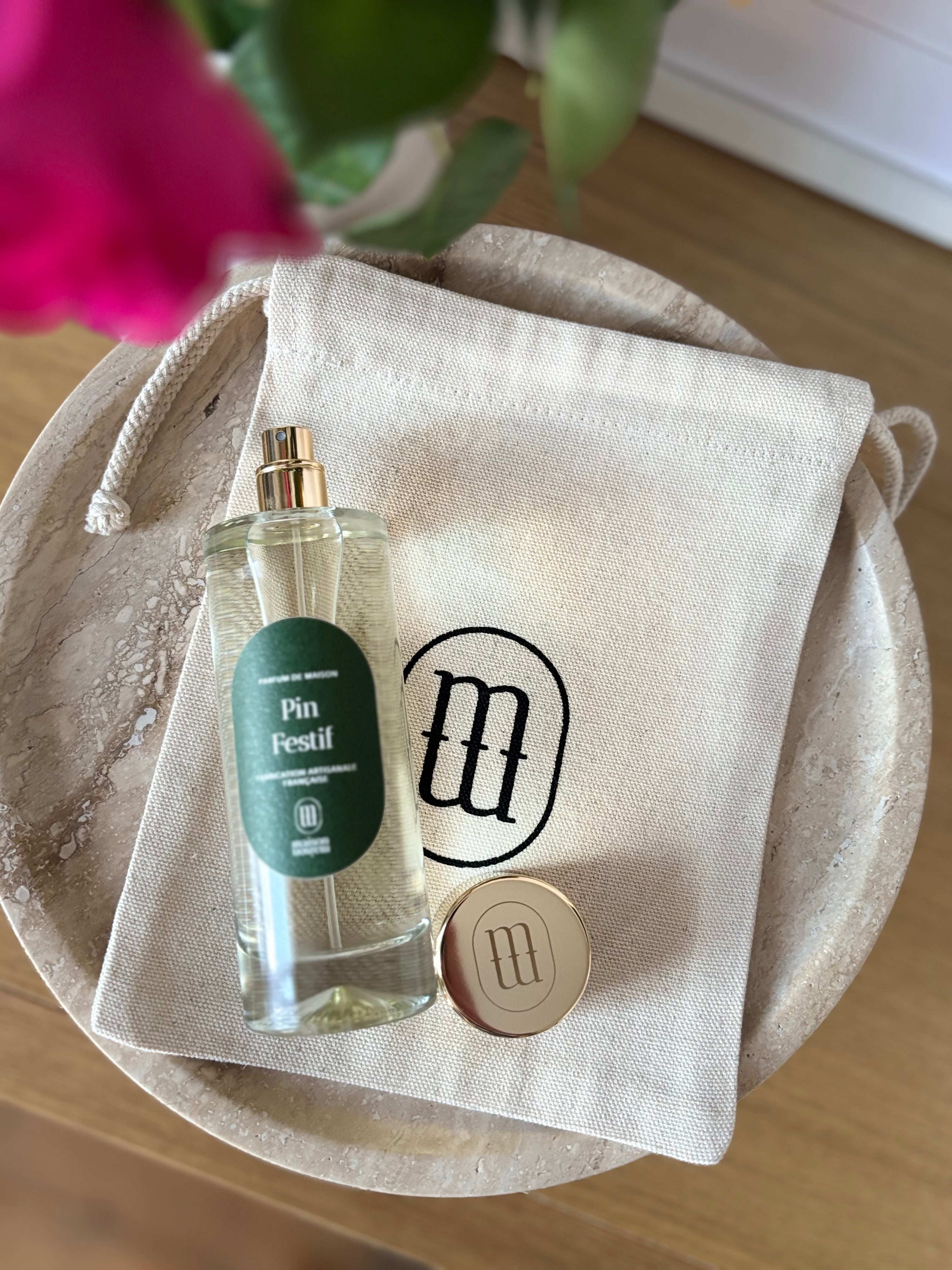 Pin Festif Parfum d'ambiance et linge